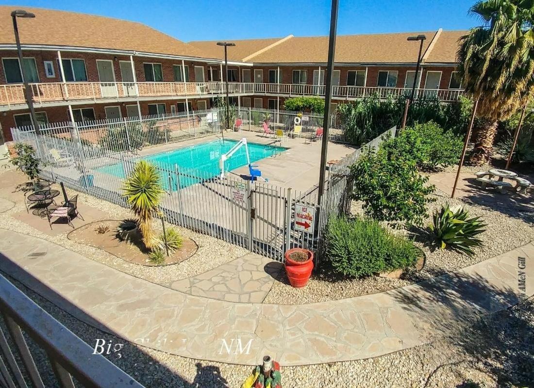 Big Chile Inn & Suites Лас-Крусес Экстерьер фото