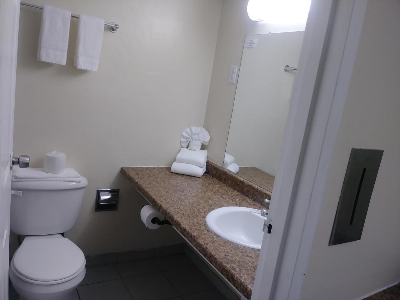 Big Chile Inn & Suites Лас-Крусес Экстерьер фото